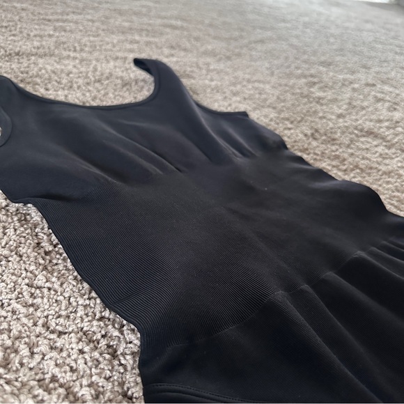 Black Seamless Shapewear Bodysuit - Brand: - Picture 6 of 6